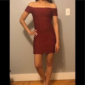 Maroon off the shoulder sleeves dress